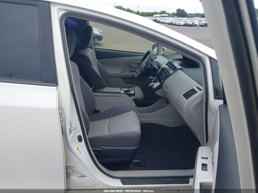 2015 Toyota Prius v VIN JTDZN3EU1FJ040581 IAAI salvage auction — NORMAL WEAR, Enterprise Vehicles Clear Only (California), sold $2,750 on 2026-07-08 (photo 5)