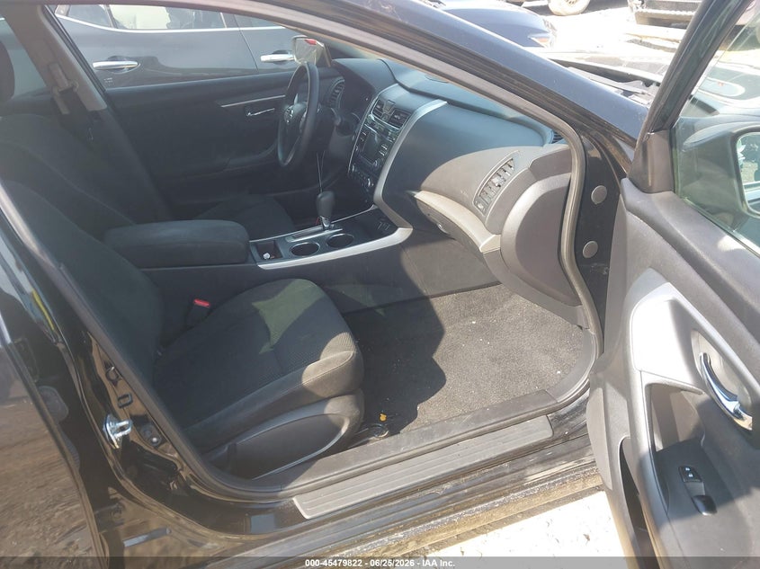 2015 Nissan Altima VIN 1N4AL3AP6FC106586 IAAI salvage auction — FRONT & REAR, Salvage (Tennessee), sold $550 on 2026-07-25 (photo 5)
