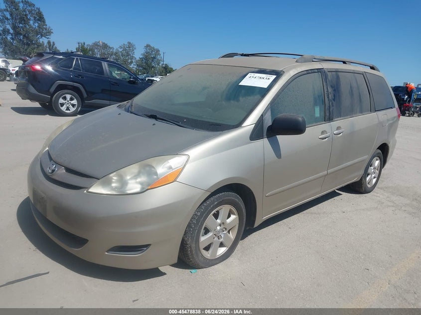 2007 Toyota Sienna VIN 5TDZK23C67S076509 IAAI salvage auction — NORMAL WEAR, Clear - Dealer Only (California), sold $550 on 2026-07-29 (photo 2)