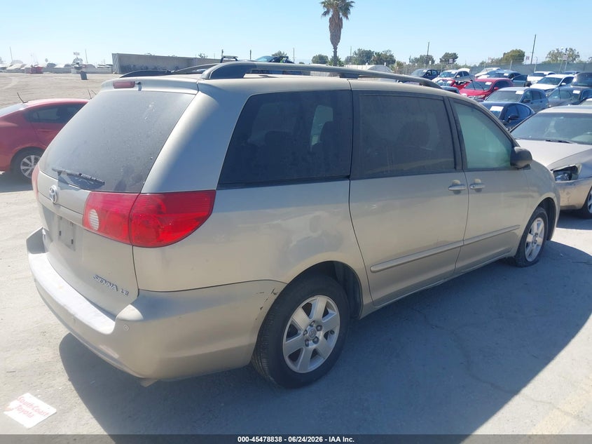 2007 Toyota Sienna VIN 5TDZK23C67S076509 IAAI salvage auction — NORMAL WEAR, Clear - Dealer Only (California), sold $550 on 2026-07-29 (photo 4)