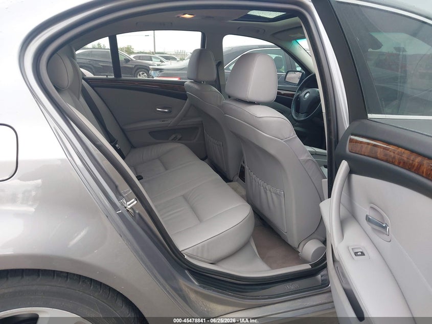 2008 BMW 5 series VIN WBANV93598CW56451 IAAI salvage auction — HAIL, Junk Bill Of Sale Mv2459 (Wisconsin), sold $275 on 2026-07-16 (photo 8)