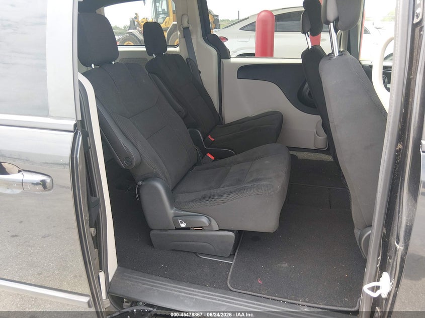 2016 Dodge Grand caravan VIN 2C4RDGBG7GR383904 IAAI salvage auction — NORMAL WEAR, Sf97 (Washington), sold $12,950 on 2026-09-03 (photo 8)