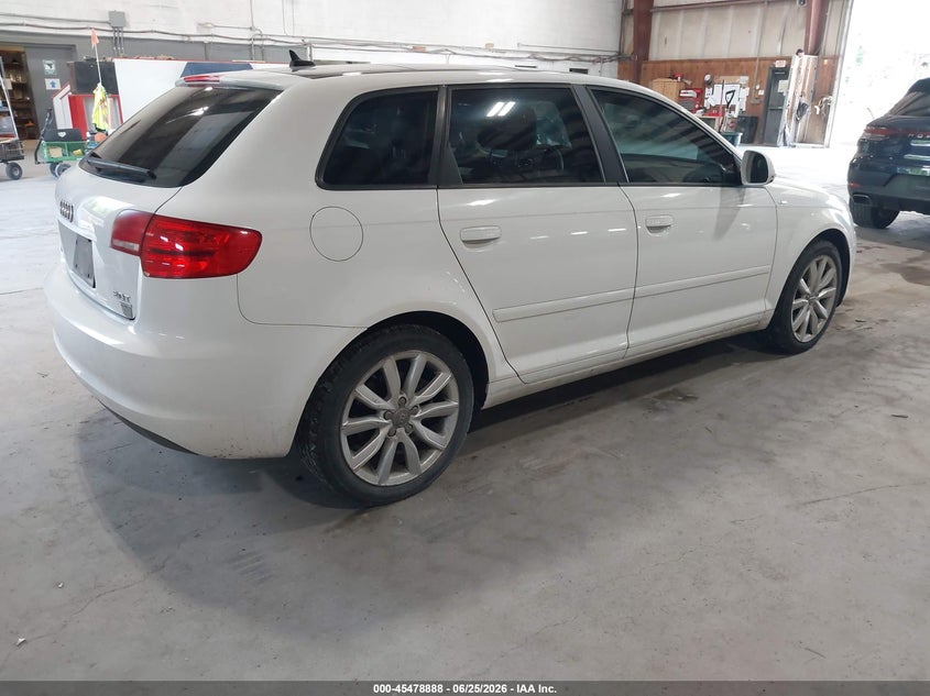 2009 Audi A3 VIN WAUKF78P69A079180 IAAI salvage auction — NORMAL WEAR, Clear (New York), sold $425 on 2026-07-15 (photo 4)