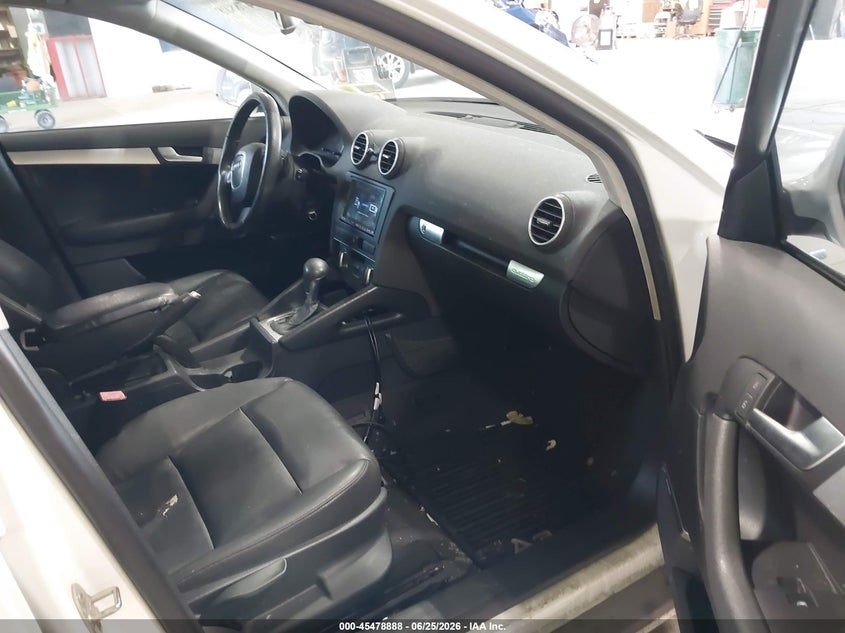 2009 Audi A3 VIN WAUKF78P69A079180 IAAI salvage auction — NORMAL WEAR, Clear (New York), sold $425 on 2026-07-15 (photo 5)