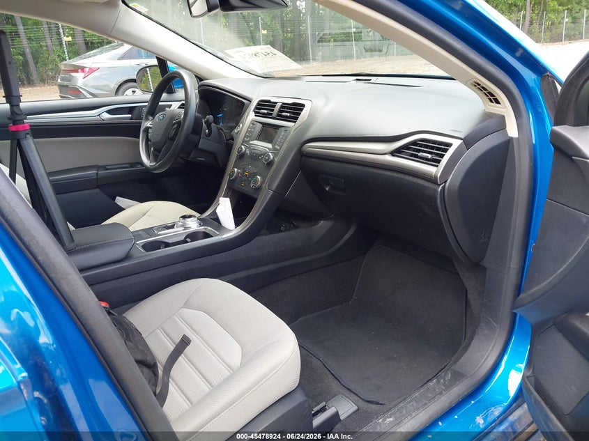 2019 Ford Fusion VIN 3FA6P0G74KR273962 IAAI salvage auction — NORMAL WEAR, SF97 (Virginia), sold $10,700 on 2026-07-22 (photo 5)
