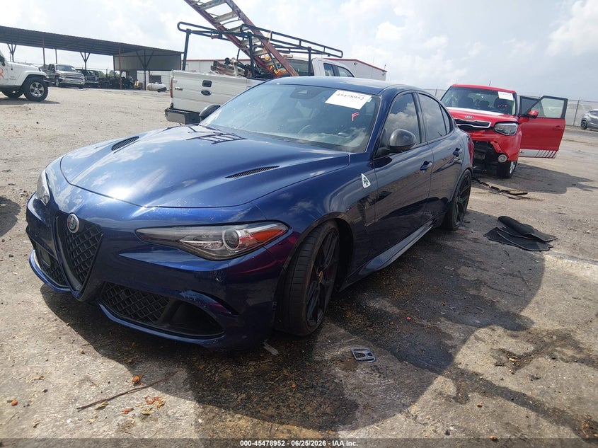 2019 Alfa romeo Giulia VIN ZARFAMEV3K7600692 IAAI salvage auction — WATER/FLOOD, Salvage Title, sold $12,100 on 2026-08-17 (photo 2)