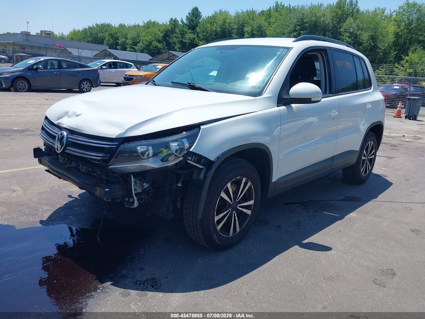 2015 Volkswagen Tiguan VIN WVGBV7AX1FW555605 IAAI salvage auction — FRONT END, Salvage Title, sold $350 on 2026-07-23 (photo 2)