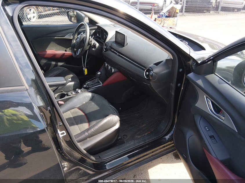 2017 Mazda Cx-3 VIN JM1DKFD75H0167343 IAAI salvage auction — NORMAL WEAR, Clear (Connecticut), sold $3,650 on 2026-07-30 (photo 5)