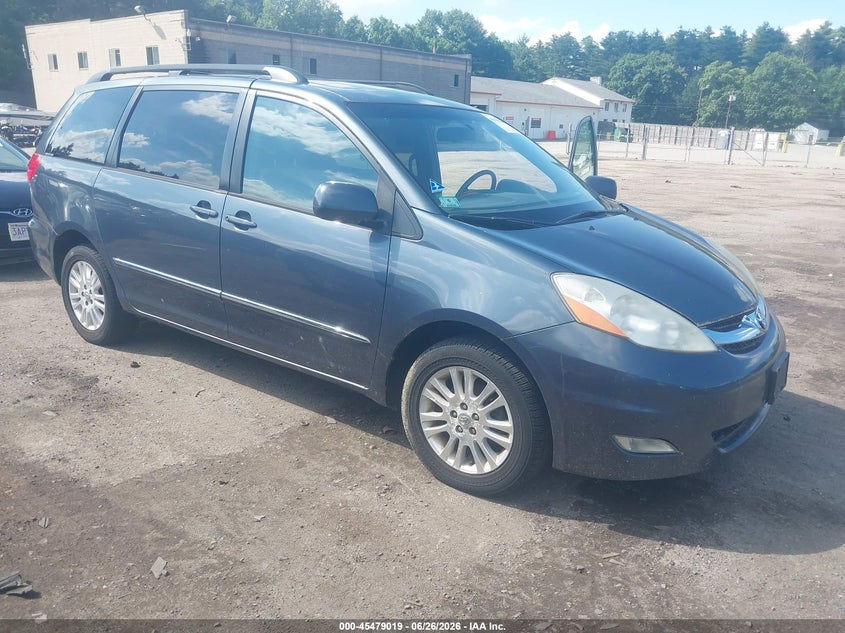 2010 Toyota Sienna VIN 5TDDK4CC8AS030466 IAAI salvage auction — NORMAL WEAR, Clear (Massachusetts), sold $1,100 on 2026-07-17 (photo 1)