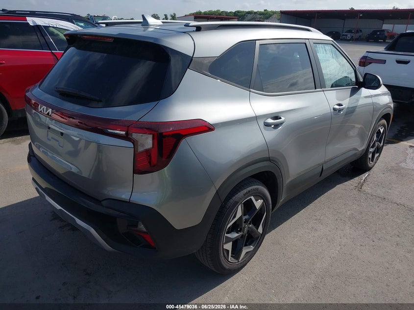 2025 Kia Seltos VIN KNDEU2AA5S7749562 IAAI salvage auction — WATER/FLOOD, Wait Title, sold $7,200 on 2026-08-20 (photo 4)