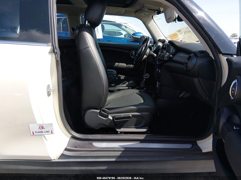 2015 Mini Hard top VIN WMWXM5C50FT939628 IAAI salvage auction — WATER/FLOOD, Salvage (Texas), sold $1,750 on 2026-07-16 (photo 6)