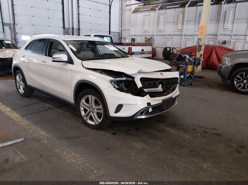 2016 Mercedes-benz Gla-klasse VIN WDCTG4GB0GJ227999 IAAI salvage auction — FRONT END, Salvage (Oregon), sold $3,200 on 2026-08-20 (photo 1)