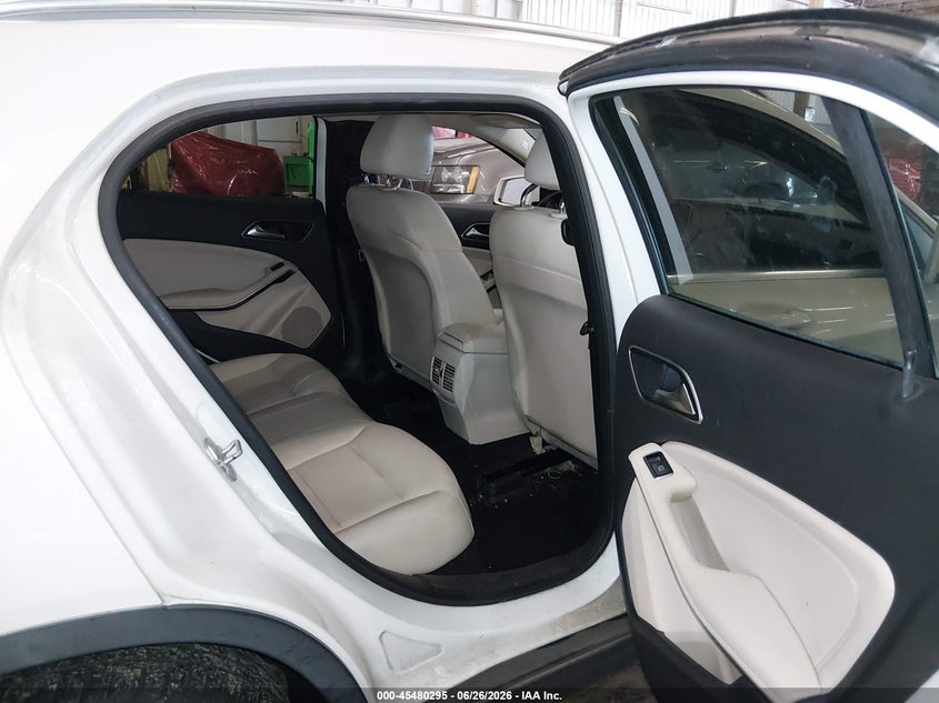 2016 Mercedes-benz Gla-klasse VIN WDCTG4GB0GJ227999 IAAI salvage auction — FRONT END, Salvage (Oregon), sold $3,200 on 2026-08-20 (photo 8)