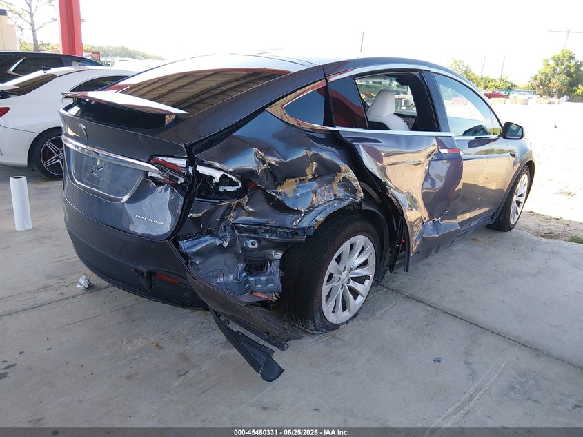 2021 Tesla Model x VIN 5YJXCDE28MF322674 IAAI salvage auction — RIGHT SIDE, Certificate Of Destruction (Florida), sold $7,600 on 2026-07-23 (photo 4)