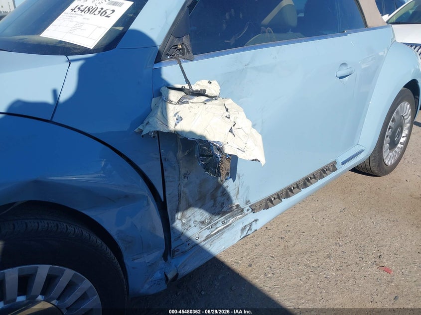 2013 Volkswagen Beetle VIN 3VW5P7AT2DM830465 IAAI salvage auction — SIDE, Salvage (California), sold $2,300 on 2026-07-09 (photo 6)