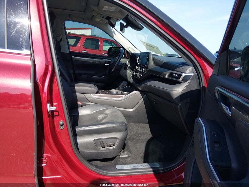 2020 Toyota Highlander VIN 5TDYZRAHXLS028357 IAAI salvage auction — FRONT END, Salvage (South Carolina), sold $16,725 on 2026-07-29 (photo 5)