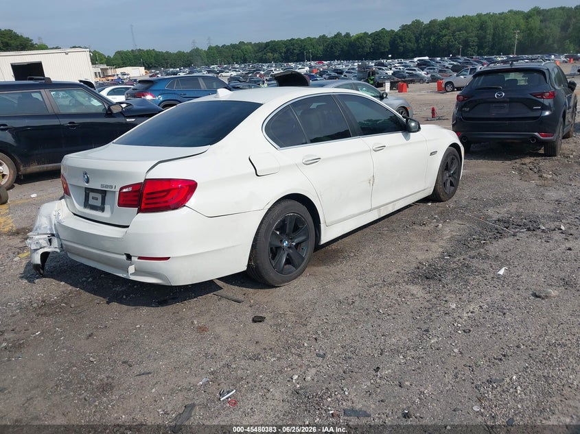 2011 BMW 5 series VIN WBAFR1C58BDV76523 IAAI salvage auction — REAR END, Salvage (Georgia), sold $225 on 2026-07-29 (photo 4)