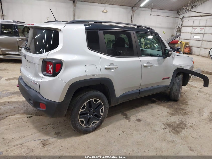 2017 Jeep Renegade VIN ZACCJBCB7HPF46450 IAAI salvage auction — RIGHT FRONT, Salvage (Pennsylvania), sold $2,050 on 2026-08-06 (photo 4)