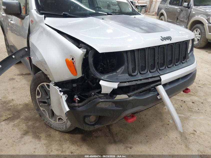 2017 Jeep Renegade VIN ZACCJBCB7HPF46450 IAAI salvage auction — RIGHT FRONT, Salvage (Pennsylvania), sold $2,050 on 2026-08-06 (photo 6)