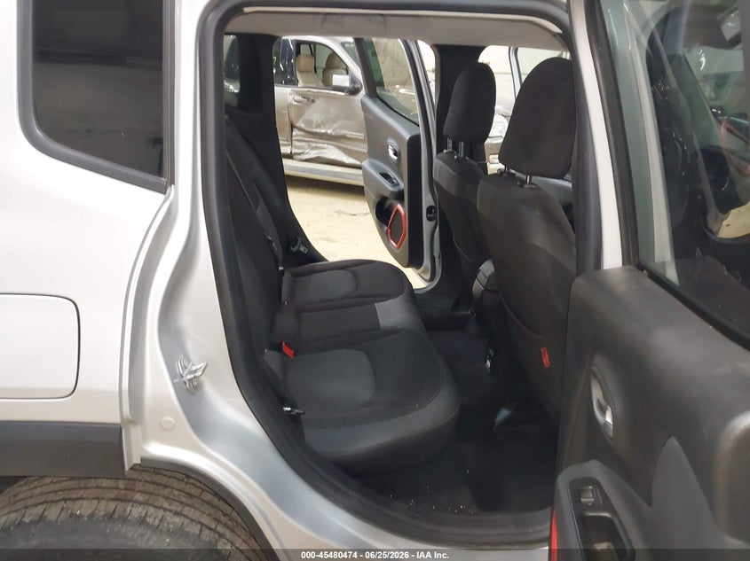 2017 Jeep Renegade VIN ZACCJBCB7HPF46450 IAAI salvage auction — RIGHT FRONT, Salvage (Pennsylvania), sold $2,050 on 2026-08-06 (photo 8)