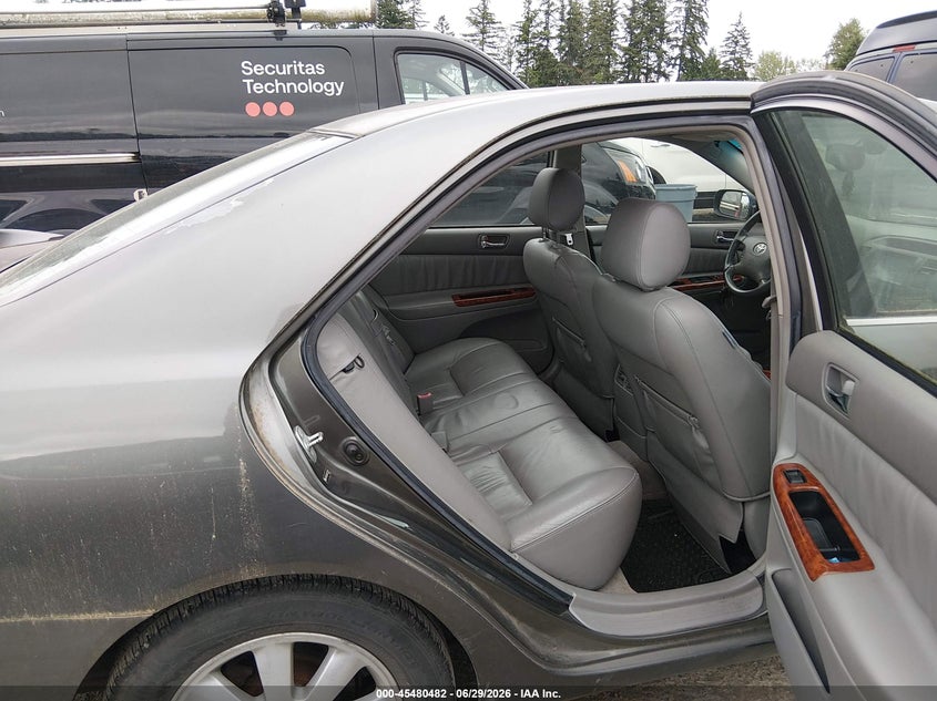 2004 Toyota Camry VIN JTDBF30K240152555 IAAI salvage auction — NORMAL WEAR, Clear (Washington), sold $450 on 2026-07-08 (photo 8)