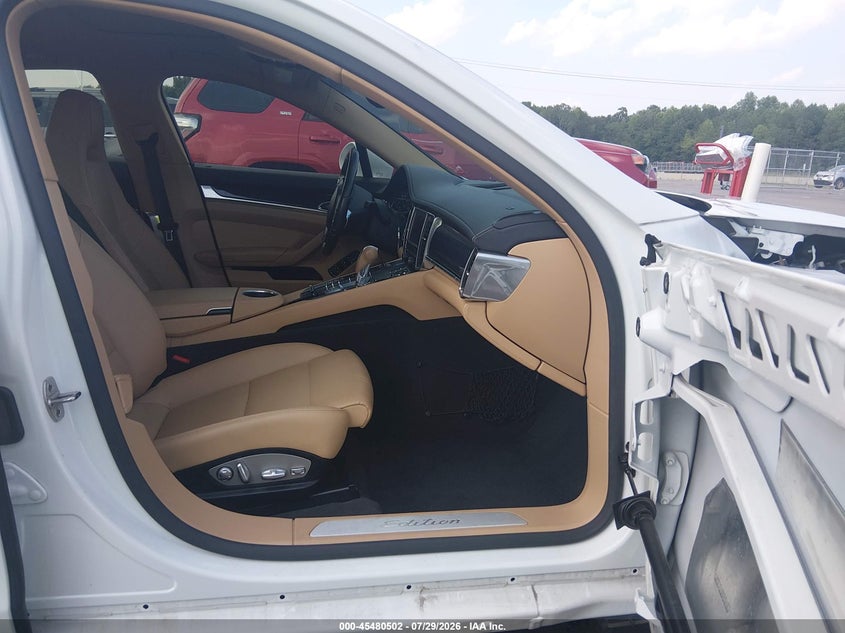 2016 Porsche Panamera VIN WP0AA2A78GL007506 IAAI salvage auction — FRONT END, Salvage Title, sold $4,800 on 2026-09-16 (photo 5)