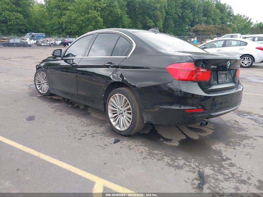 2013 BMW 3er VIN WBA3B3C58DF534041 IAAI salvage auction — FRONT END, Salvage Title, sold $550 on 2026-07-18 (photo 3)