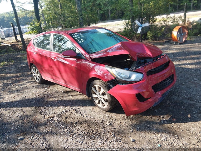 2013 Hyundai Accent VIN KMHCU5AE4DU104042 IAAI salvage auction — FRONT END, Clear (Virginia), sold $25 on 2026-07-28 (photo 1)