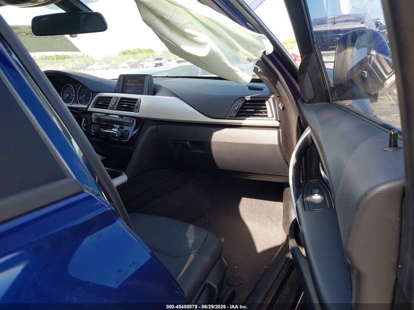 2018 BMW 3er VIN WBA8E1G55JNU91159 IAAI salvage auction — FRONT END, Rebuildable (Florida), sold $1,125 on 2026-07-30 (photo 5)