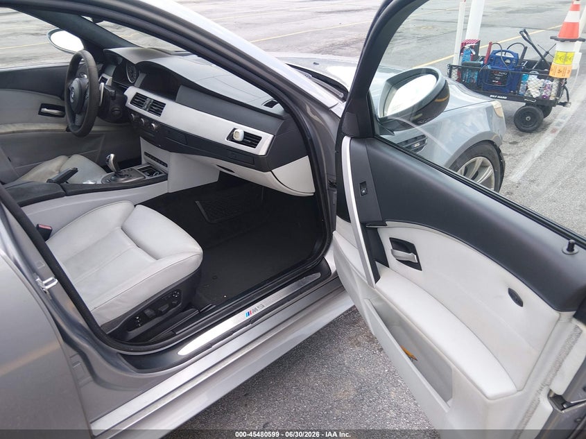 2006 BMW M5 VIN WBSNB93536B582712 IAAI salvage auction — SIDE, Salvage (Idaho), sold $7,500 on 2026-07-22 (photo 5)