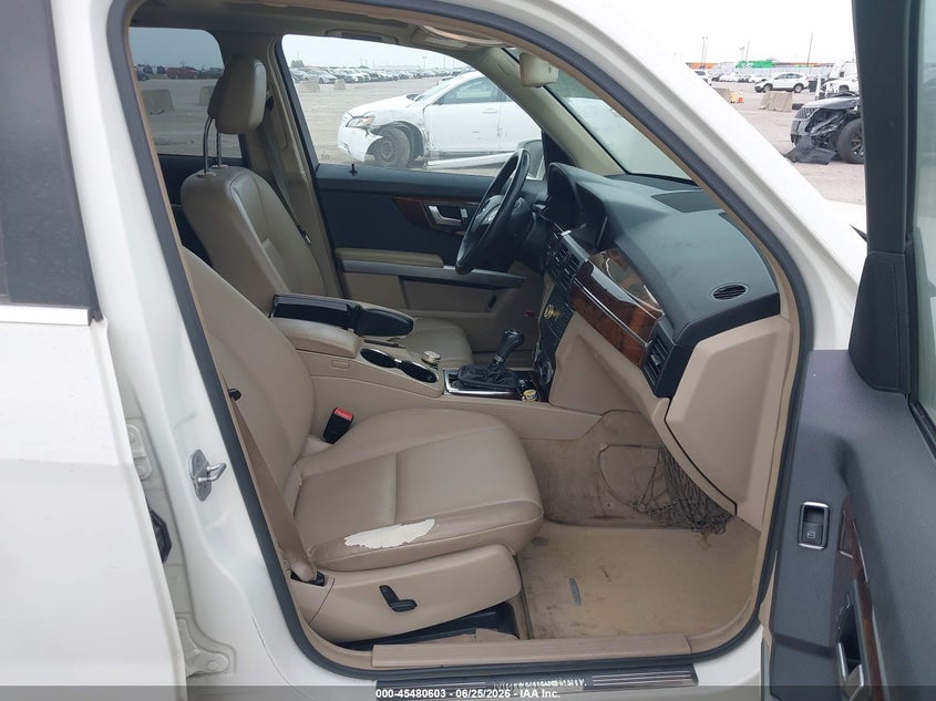 2012 Mercedes-benz Glk-klasse VIN WDCGG5GB4CF930249 IAAI salvage auction — NORMAL WEAR, Salvage Title, sold $1,750 on 2026-07-29 (photo 5)
