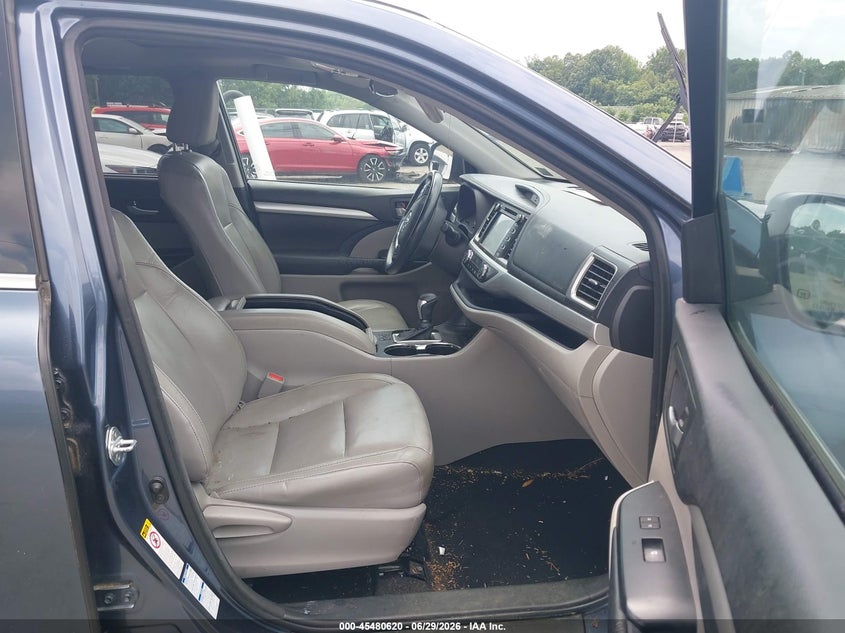 2015 Toyota Highlander VIN 5TDJKRFHXFS210756 IAAI salvage auction — FRONT END, Salvage (Virginia), sold $5,600 on 2026-07-12 (photo 5)