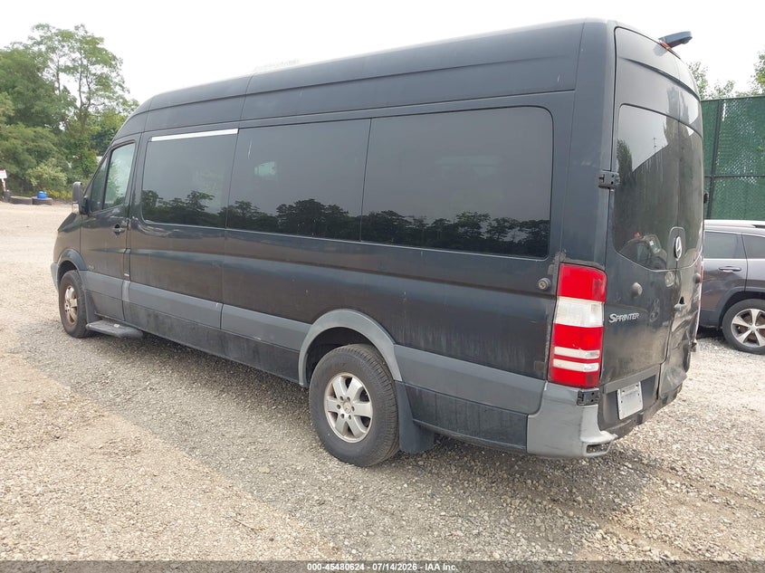 2011 Mercedes-benz Sprinter VIN WDZPE8CC1B5579882 IAAI salvage auction — FRONT & REAR, Mv-907A (New York), sold $2,775 on 2026-07-28 (photo 3)