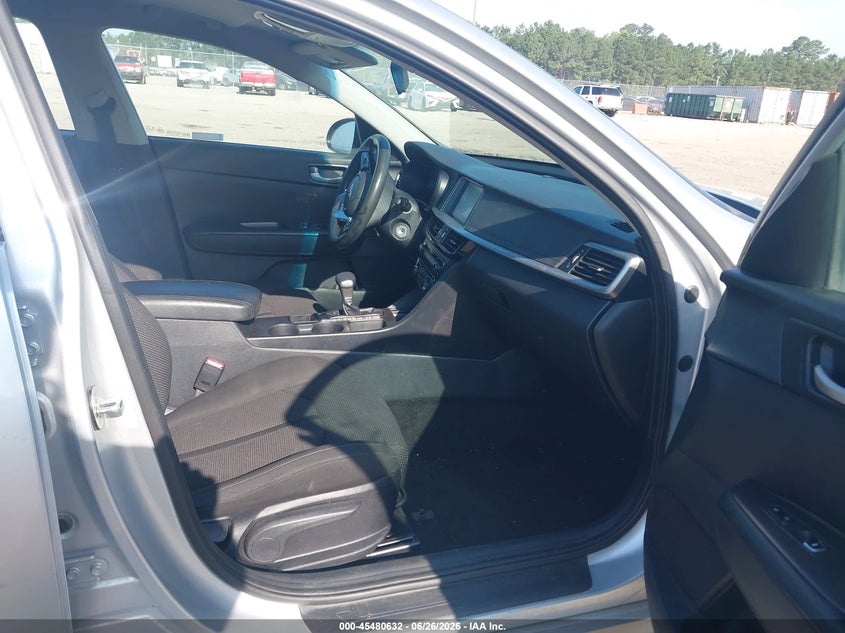 2019 Kia Optima VIN 5XXGT4L32KG318822 IAAI salvage auction — LEFT FRONT, Salvage (Georgia), sold $25 on 2026-07-24 (photo 5)