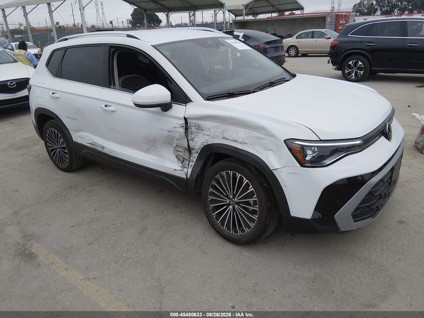 2025 Volkswagen Taos VIN 3VVSC7B22SM077090 — IAAI salvage auction photo