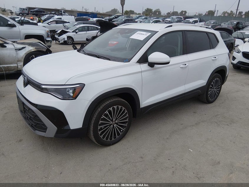 2025 Volkswagen Taos VIN 3VVSC7B22SM077090 IAAI salvage auction — RIGHT SIDE, Salvage Title, sold $10,200 on 2026-08-19 (photo 2)