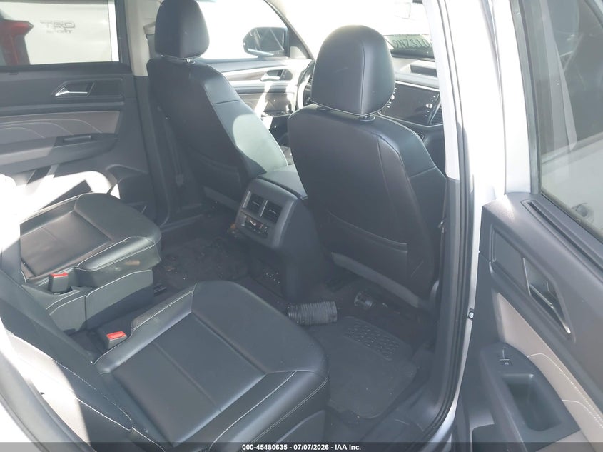 2021 Volkswagen Atlas VIN 1V2ER2CA6MC580014 IAAI salvage auction — SIDE, Salvage Certificate (California), sold $4,050 on 2026-07-29 (photo 8)