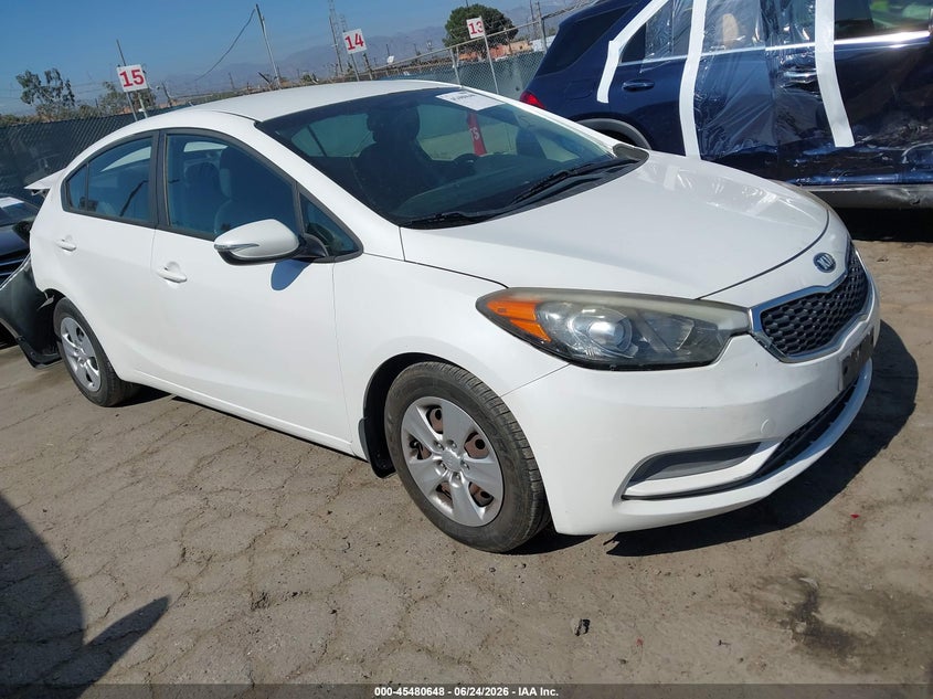 2015 Kia Forte VIN KNAFX4A68F5399894 IAAI salvage auction — NORMAL WEAR, Salvage (California), sold $450 on 2026-07-29 (photo 1)