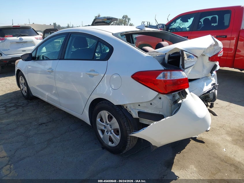 2015 Kia Forte VIN KNAFX4A68F5399894 IAAI salvage auction — NORMAL WEAR, Salvage (California), sold $450 on 2026-07-29 (photo 3)