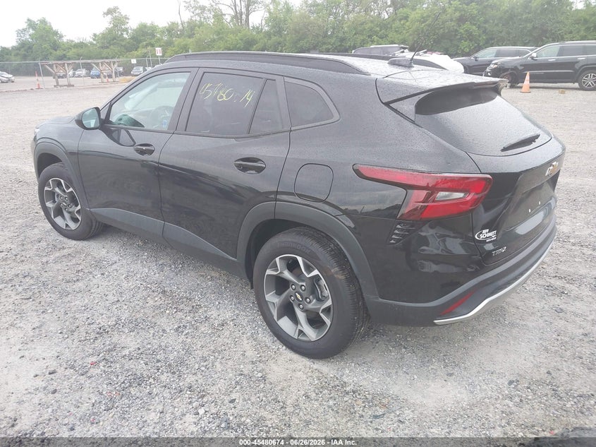 2025 Chevrolet Trax VIN KL77LHEP1SC078070 IAAI salvage auction — SIDE, Salvage Title, sold $5,700 on 2026-08-01 (photo 3)