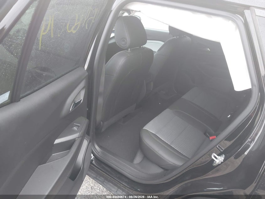 2025 Chevrolet Trax VIN KL77LHEP1SC078070 IAAI salvage auction — SIDE, Salvage Title, sold $5,700 on 2026-08-01 (photo 8)