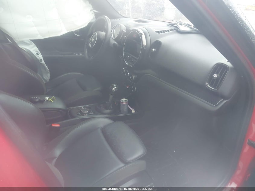 2019 Mini Countryman VIN WMZYT5C54K3E64119 IAAI salvage auction — LEFT SIDE, Salvage Title, sold $4,500 on 2026-08-05 (photo 5)