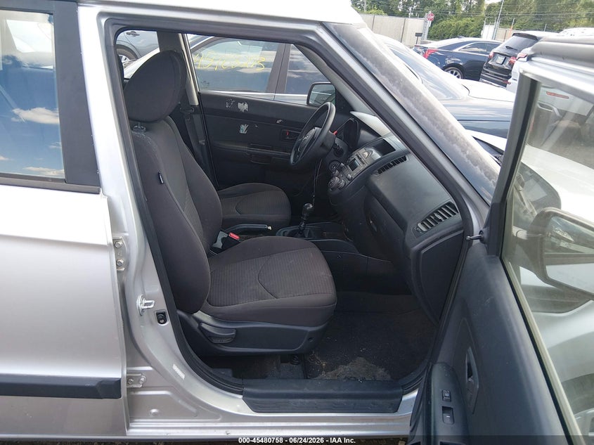 2011 Kia Soul VIN KNDJT2A1XB7714792 IAAI salvage auction — NORMAL WEAR, Original (Ohio), sold $525 on 2026-07-23 (photo 5)
