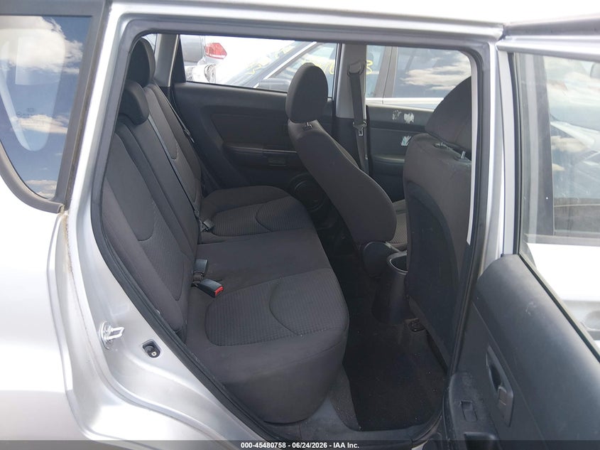 2011 Kia Soul VIN KNDJT2A1XB7714792 IAAI salvage auction — NORMAL WEAR, Original (Ohio), sold $525 on 2026-07-23 (photo 8)