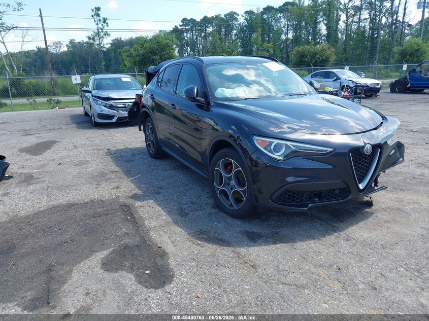 2018 Alfa romeo Stelvio VIN ZASFAKPN1J7B91075 IAAI salvage auction — FRONT & REAR, Salvage Title, sold $1,200 on 2026-07-21 (photo 1)