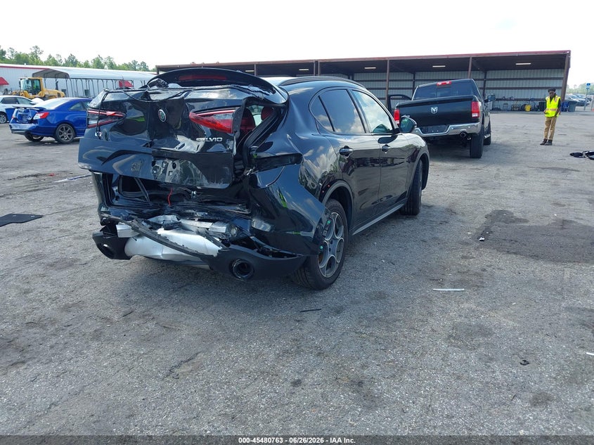 2018 Alfa romeo Stelvio VIN ZASFAKPN1J7B91075 IAAI salvage auction — FRONT & REAR, Salvage Title, sold $1,200 on 2026-07-21 (photo 4)