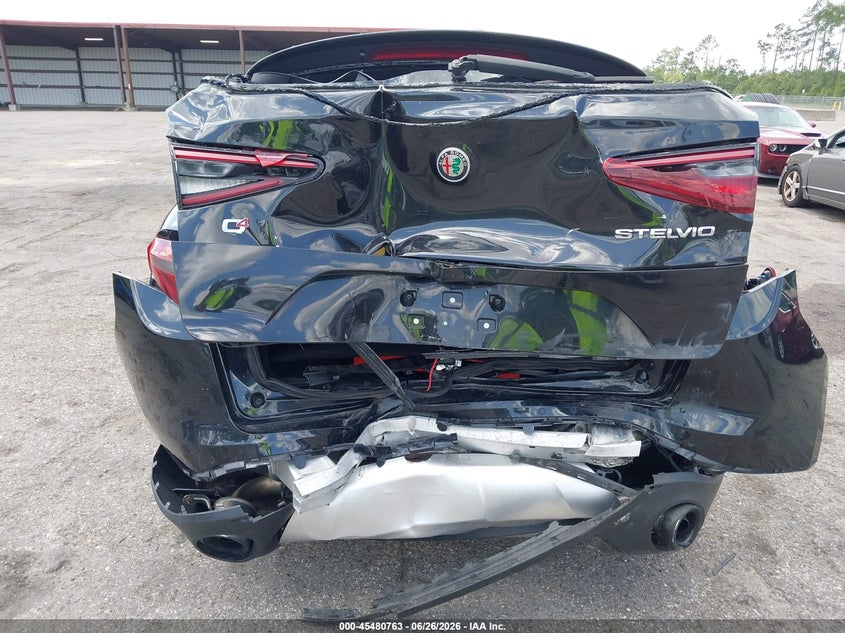 2018 Alfa romeo Stelvio VIN ZASFAKPN1J7B91075 IAAI salvage auction — FRONT & REAR, Salvage Title, sold $1,200 on 2026-07-21 (photo 6)