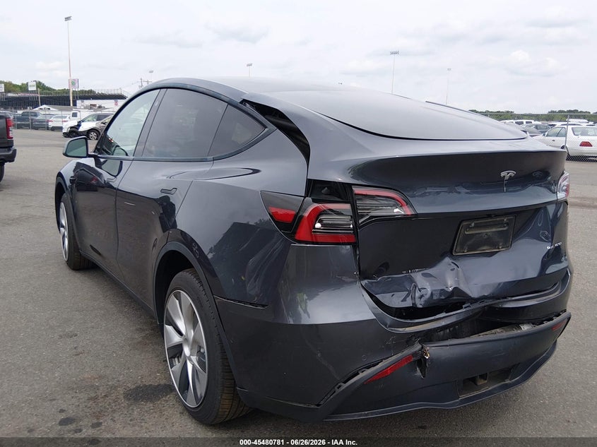 2021 Tesla Model y VIN 5YJYGDEE4MF278725 IAAI salvage auction — REAR END, Salvage Title, sold $9,500 on 2026-08-01 (photo 3)