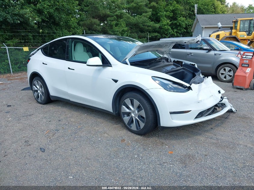 2023 Tesla Model y VIN 7SAYGDEE8PF697202 IAAI salvage auction — FRONT END, Salvage (Ohio), sold $7,300 on 2026-07-09 (photo 1)