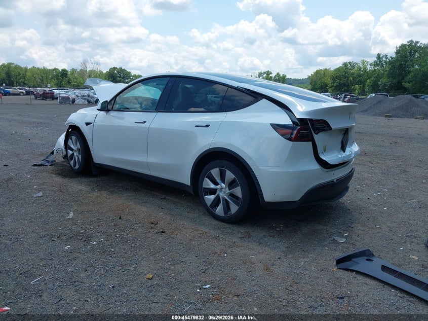 2023 Tesla Model y VIN 7SAYGDEE8PF697202 IAAI salvage auction — FRONT END, Salvage (Ohio), sold $7,300 on 2026-07-09 (photo 3)